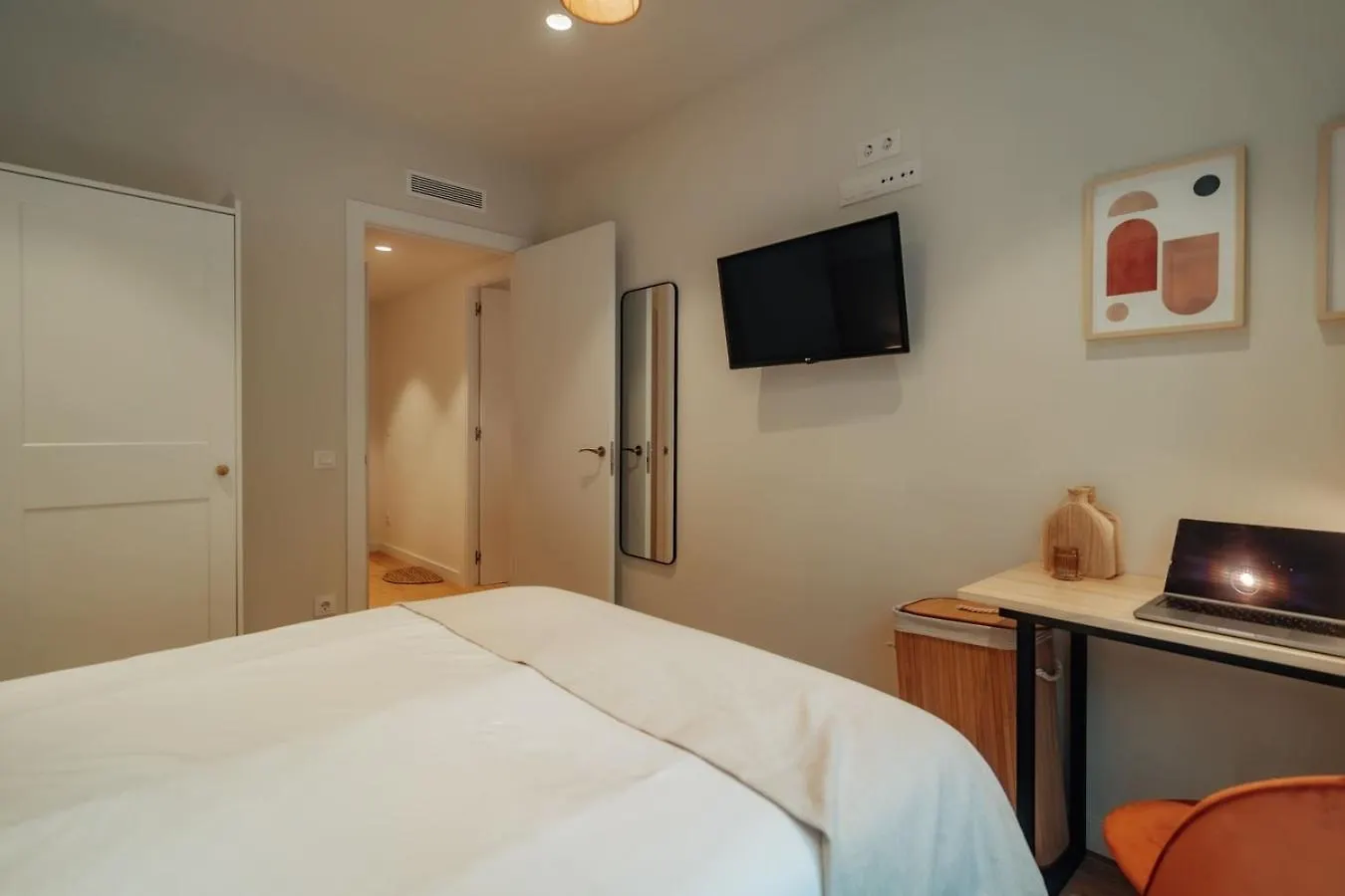 Casa Carlit - 1 Bedroom Apartment Near Plaza Tetuan 바르셀로나