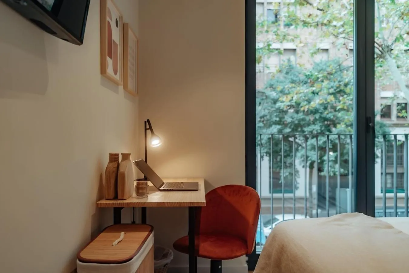 Casa Carlit - 1 Bedroom Apartment Near Plaza Tetuan 바르셀로나
